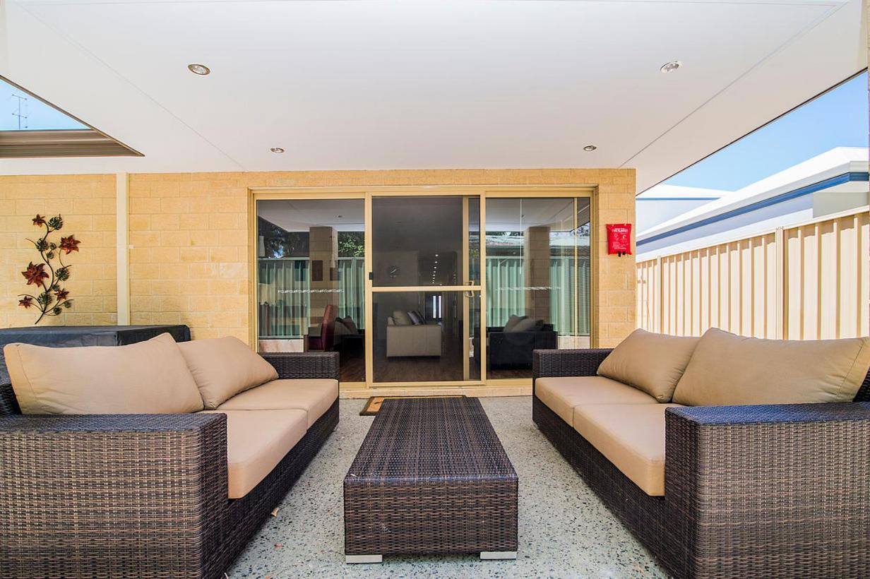 Busselton Holiday Home Bagian luar foto